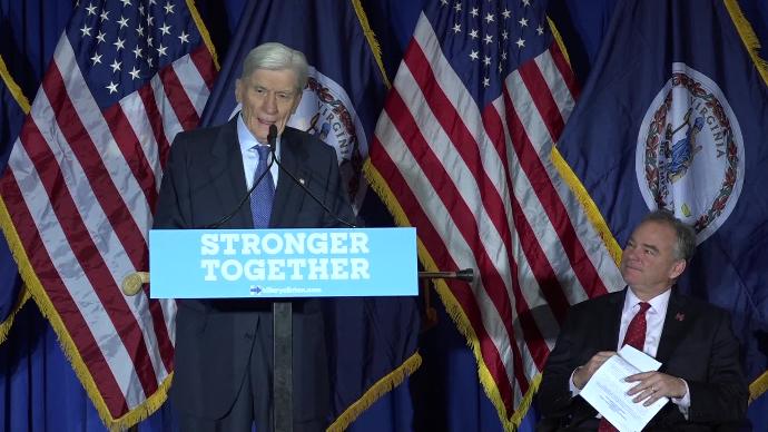 Clinton lands support of former Republican senator John Warner